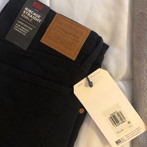 Levi’s Ribcage 30x29 in color Black Sprout